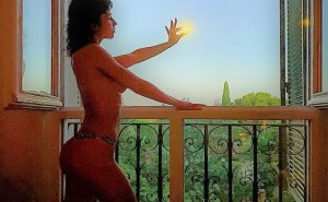 ursula_corbero_la_casa_di_carta_topless_instagram_20200027